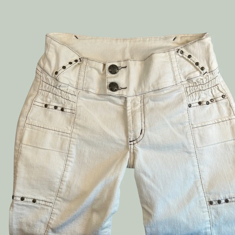 Colombian White Denim Skinny Capri Pants Western Studded Brown Stitch Size 12